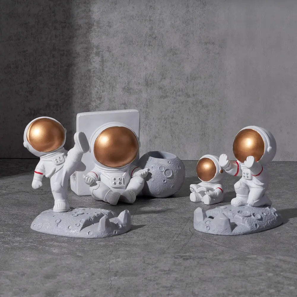 Astronaut Shape Phone Holder - Addy Mart